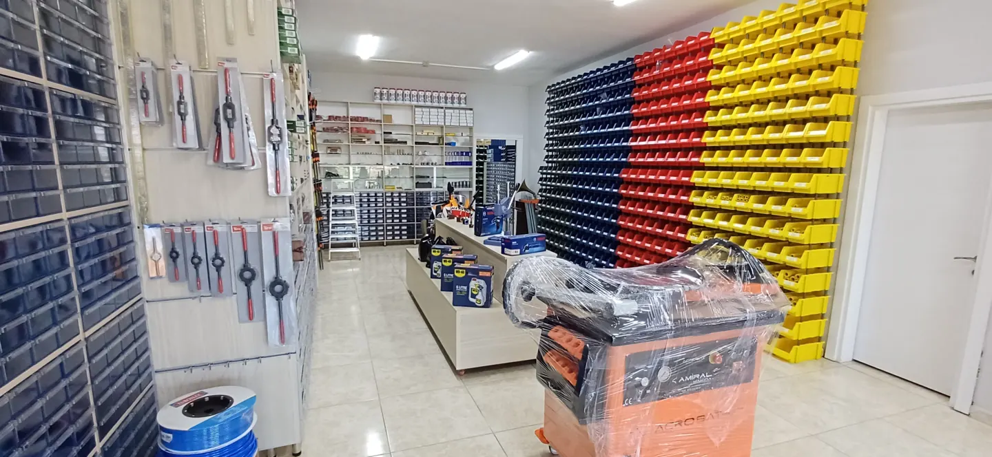 MSH Teknik ürün rafları ve mağaza içi